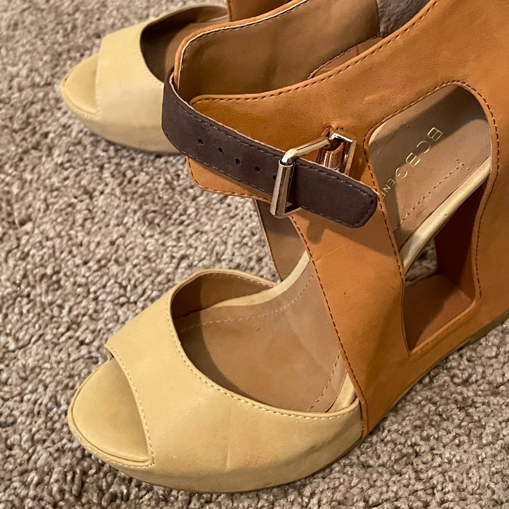 Bcbg Color Block Wedge, Excellent Condition - image 4